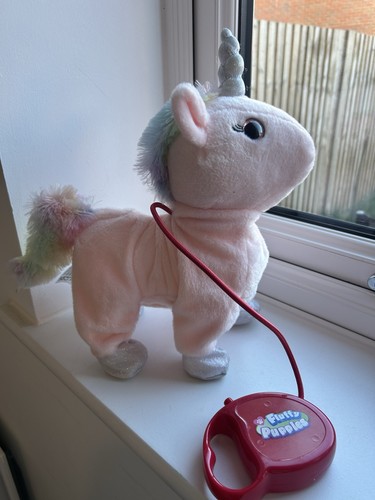 Musical unicorn toy - pink, makes